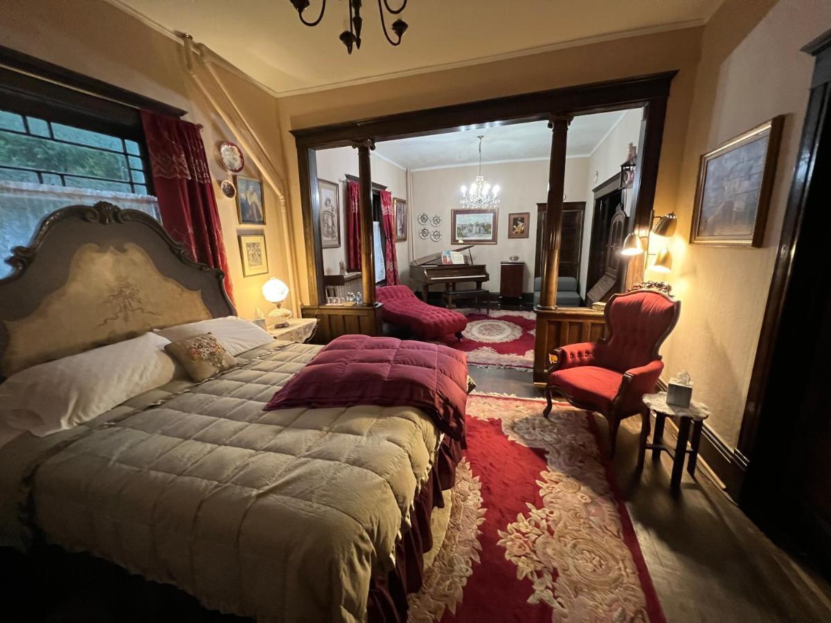 Bed And Breakfast Hearts Desire Raton Exterior photo